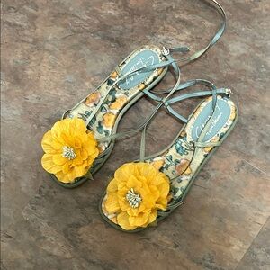 Circus by Sam Edelman Floral Strap Flat Sandals Size 7.5 Yellow and Green